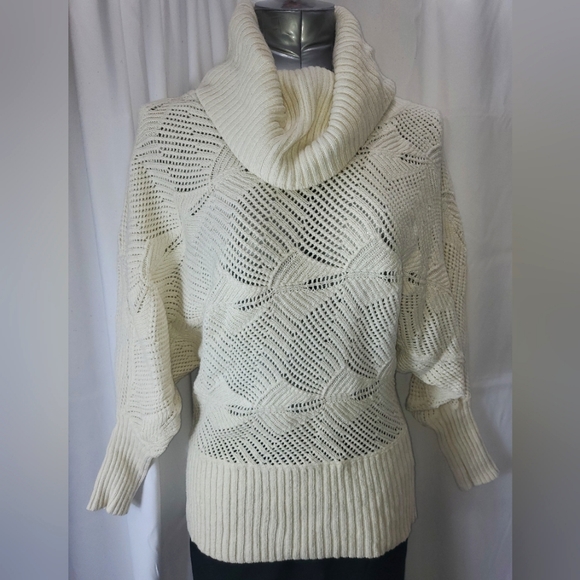 H&M Sweater - Picture 2 of 7